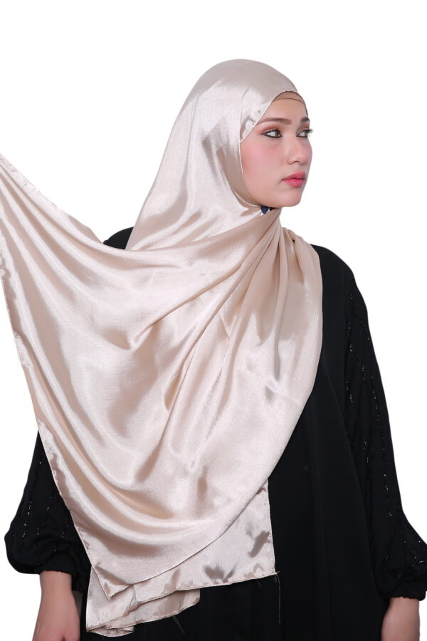 Satin Hijab (Silky cream)